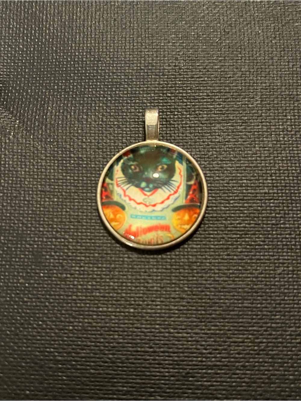 Vintage Style Black Cat Round Glass Dome Halloween Pendant For Necklace 1”